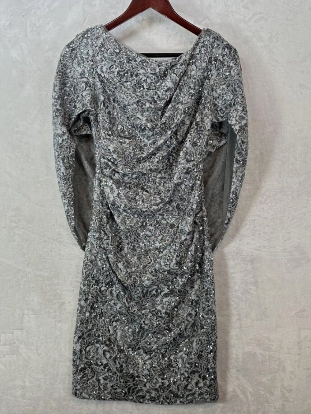Betsy & Adam Silver Sequin Long Sleeve Cocktail Dress